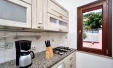 Apartment Castededdu 1 | Küchenzeile mit allen wichtigen Geräten Küchenzeile mit allen wichtigen Geräten