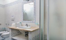 Apartment Castededdu 5 | Badezimmer mit Dusche und Bidet Badezimmer mit Dusche und Bidet
