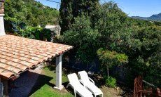 Castededdu 10 | Garten mit Sonnenliegen und Terrasse Garten mit Sonnenliegen und Terrasse