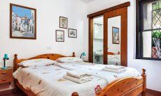Villa Monica | Schlafzimmer 2 mit Ensuite-Badezimmer Schlafzimmer 2 mit Ensuite-Badezimmer