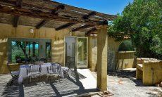 Villa Paradiso | Ess-und Grillbereich im Freien Ess-und Grillbereich im Freien