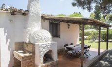 Casa Su Faru 5 | Pizzaofen auf der Terrasse neben dem Essbereich Pizzaofen auf der Terrasse neben dem Essbereich