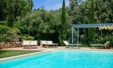 Villa Caroline | Gepflegter Poolbereich im Garten Gepflegter Poolbereich im Garten