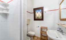 Casa Meloni 1 | Badezimmer mit Dusche und Bidet Badezimmer mit Dusche und Bidet