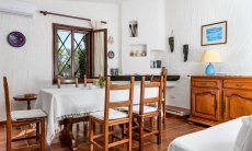 Casa Meloni 2 | Einladender Esstisch im Wohnbereich Wohnzimmer Meloni 2 in Sant Elmo