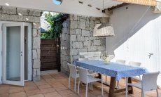 Li Conchi 30 | Terrasse mit Esstisch im Freien Terrasse