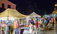 Abendlicher Markt in Golfo Aranci