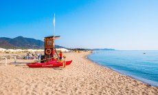 Lifeguard am Strand von Muravera