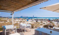 Strandrestaurant am gutbesuchten Strand La Cinta San Teodoro, Olbia