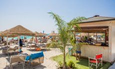 Strandbar am Strand Simius