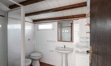 Casa Su Faru 3 | Bad 3 mit Dusche, angrenzend an das kleine Schlafzimmer 3 mit Doppelbett Bad mit Dusche Su Faru 3 Pula