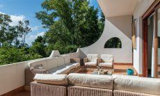 Apartment Orri 3 | Terrasse mit gemütlichem Aussensofa und Meerblick App. Orri 3 Tortoli Ostküste Sardinien