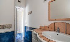 Apartment Orri 3 | Duschbad vom Schlafzimmer 5 im ersten Stock App. Orri 3 Tortoli Ostküste Sardinien