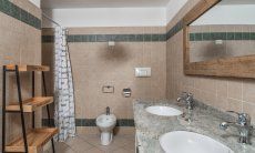 Apartment Orchidea-A | Bad im Erdgeschoß Bad Villa Orchidea A, Costa Rei