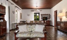 Villa Palme | Klimatisiertes Wohnzimmer aufgeteilt in Wohn- und Essbereich Villa Palme, Costa Rei