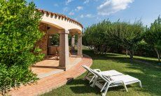 Villa Gioconda 21 | Zum Chillen - Sonnenliegen im Garten Aussenbereich mit Garten und Terrasse