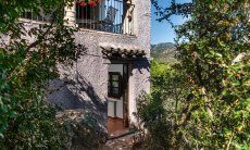 Villa Is Molas Monte | Schlafzimmer 5 mit Doppelbett und Ensuite Bad mit Dusche im UG Schlafzimmer 5 mit Doppelbett und Ensuite Bad mit Dusche im UG