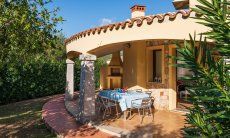 Villa Sandra 43 | Schattige Terrasse mit Esstisch und gemauertem Barbecue Hausdarstellung