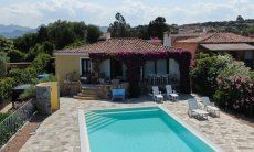 Villa Maestrale | Hausdarstellung Villa Maestrale, Cala Ginepro, Nordsardinien Hausdarstellung Villa Maestrale, Cala Ginepro, Nordsardinien