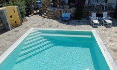 Villa Maestrale | Pool mit Treppe Hausdarstellung Villa Maestrale, Cala Ginepro, Nordsardinien