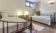 Villa Maestrale | Schlafzimmer 4 mit 2 Einzelbetten im UG Villa Maestrale, Cala Ginepro, Olbia
