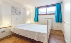 Villa Maestrale | Schlafzimmer 2 mit Doppelbett im UG Villa Maestrale, Cala Ginepro, Olbia