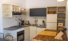 Casa 1 | Mit Spülmaschine, großem Kühlschrank und Backofen gut ausgestattete Küche Casa 1 - Sant'Elmo
