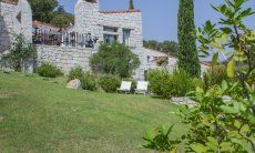 Li Conchi 11 | Hausansicht mit Garten Li Conchi 11, Cala Sinzias