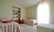 Villa Ulivi 27 | Schlafzimmer mit zwei Einzelbetten V. Ulivi 27
