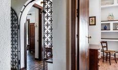 Villa Palme | Details Hausflur New Picture