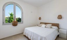 Villa Donatella | Zweites Doppelzimmer ebenfalls mit Rundbogenfesnter New Picture 2024