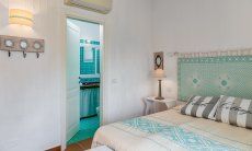 Li Conchi 44 | Elternschlafzimmer mit farblich abgestimmten Ensuitebad New Picture 2025