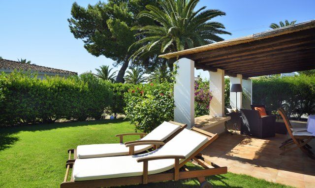 Villa Kika | Terrasse und Garten der Villa Terrasse und Garten