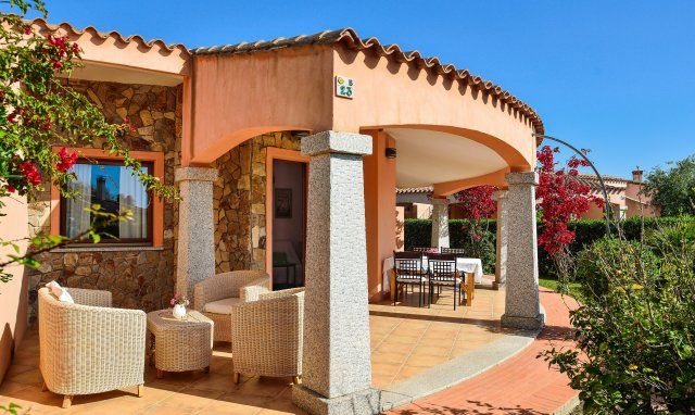 Villa Daniele | Hausansicht mit Loungebereich New Picture 2018