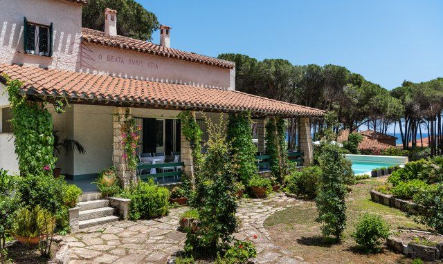 Villa Pola | Haus mit schattiger, eingewachsener Terrasse, Pool und Meerblick Villa Pola, Santa Margherita di Pula