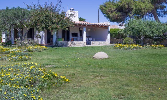 Villetta Fabio | Der große alteingewachsene Garten endet am Strand Villetta Fabio, Costa Rei